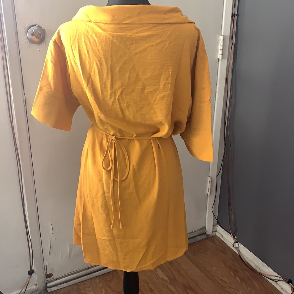 Dress - Picture 2 of 4
